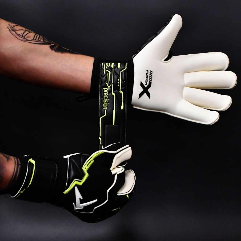 Precision Junior Fusion X Pro Roll Finger Giga GK Gloves