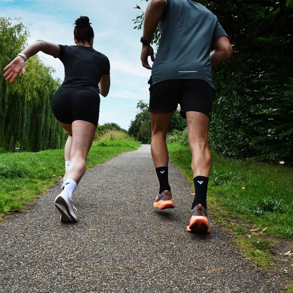 Velocity Performance Crew Socks Adult (2 Pairs)