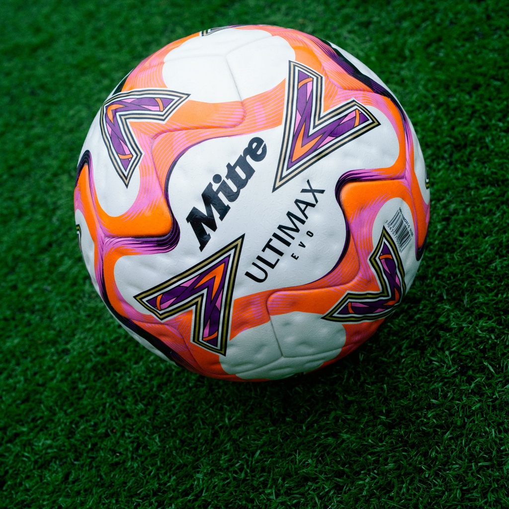 Mitre Ultimax Evo Football
