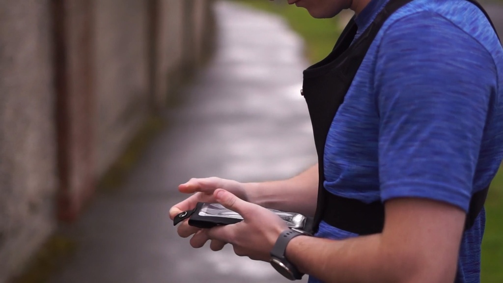 Six Peaks Running Vest with Phone Holder