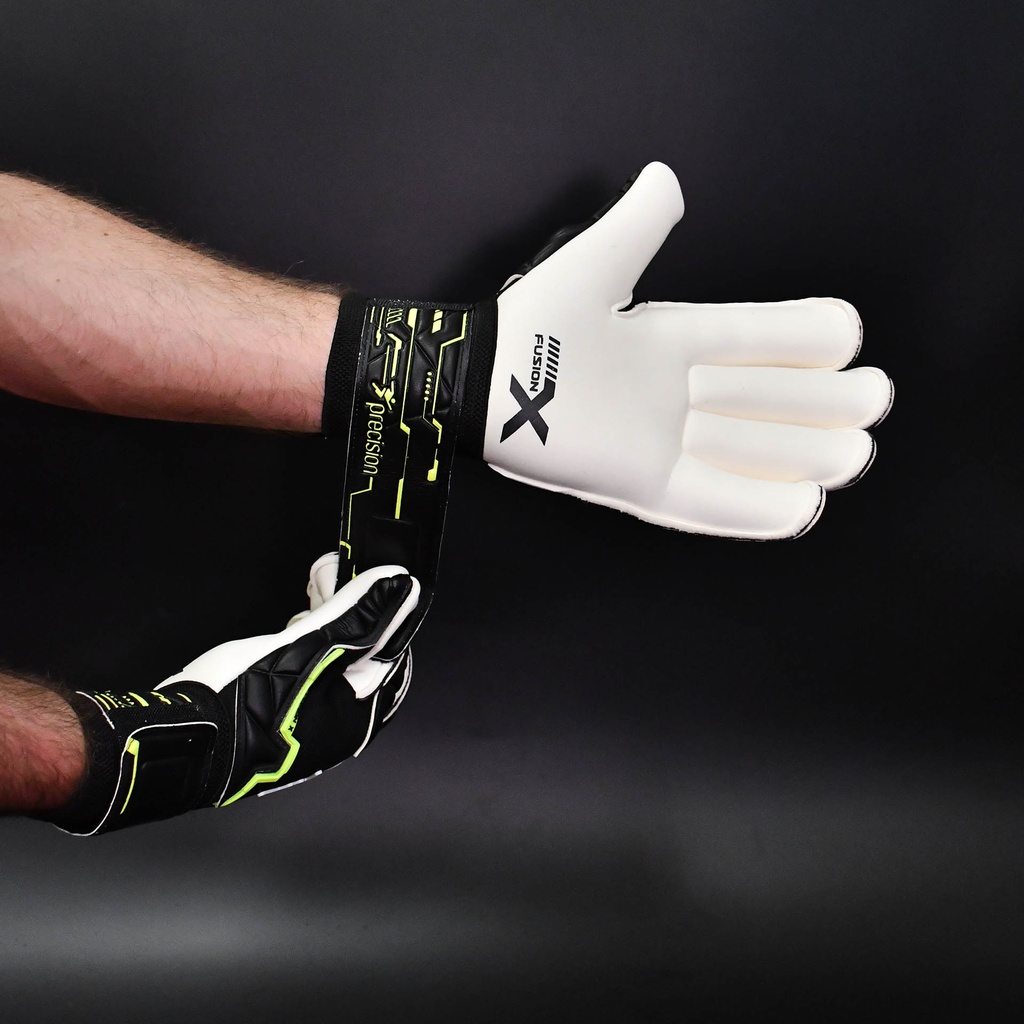 Precision Fusion X Pro Roll Finger Giga GK Gloves